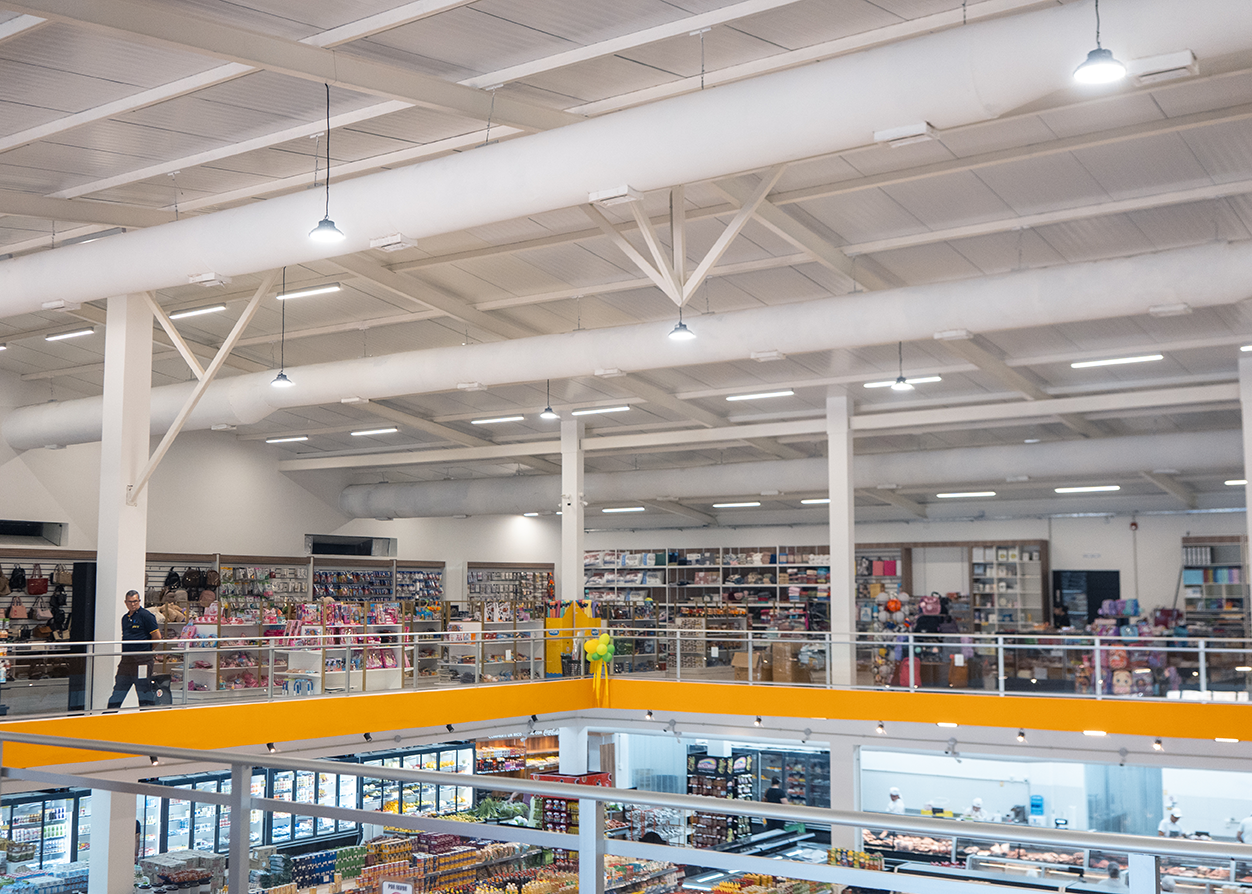 Super Yeni - Iluminacion interior