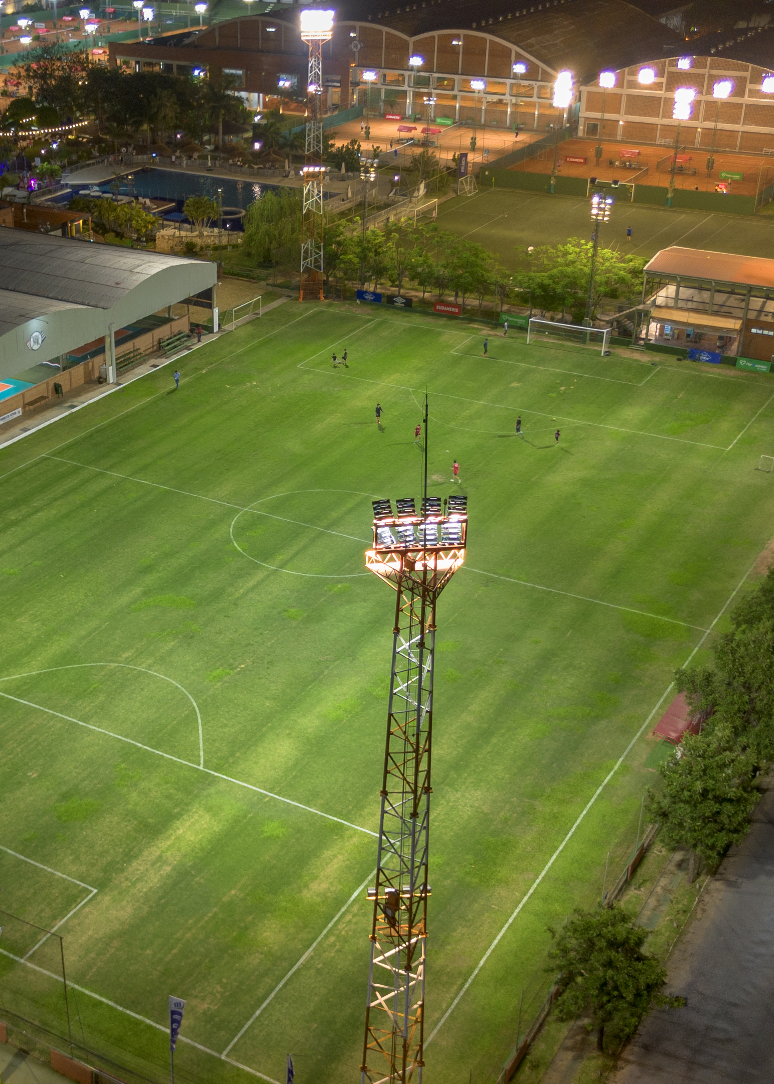 iluminacion-cancha-CIT